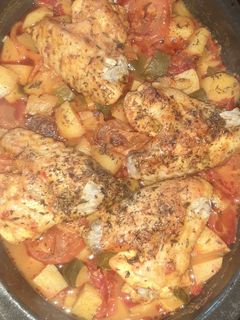 صورة لوصفة أجنحة الدجاج بالخضر في الفرن 🍗🍅