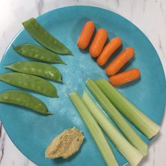 A picture of Veggies & Hummus.