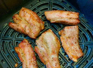 Hình của món Ba Chỉ Nướng Muối Sả Bằng Nồi Chiên Không Dầu.