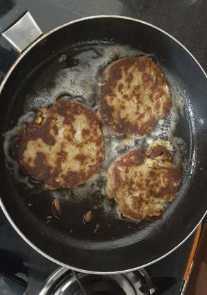 A picture of Shami kebab.