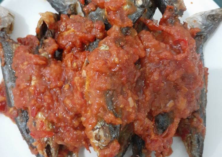 Cara membuat Ikan Dencis Balado yang nikmat Untuk Jualan