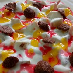A picture of Creamy Fruit delight.