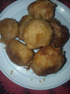 A picture of Yam Balls.