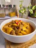 Semur daging sapi dan kentang