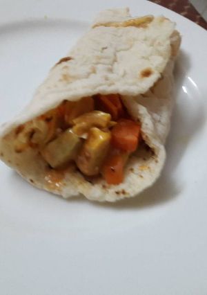 A picture of Simple chicken tortilla wrap.