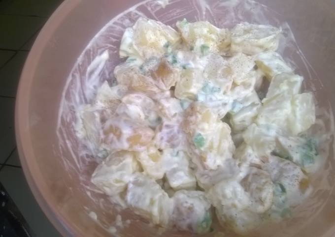 Unpeeled potatoes salad