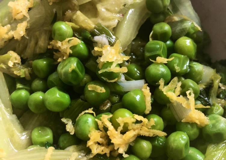Braised peas and lettuce - vegan