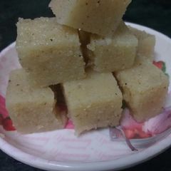 A picture of Semolina cubes.