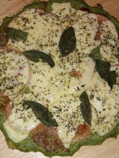 Una foto de Pizza de masa de brócoli