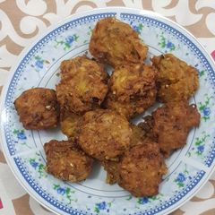 A picture of Crispy aloo ke pakode.