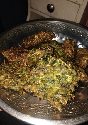 A picture of Besan hari dhaniya ke pakode.