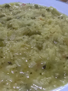 Una foto de Arroz amarillo (risotto) vegetariano, fácil y económico!