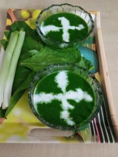 પાલક સૂપ (Palak Soup Recipe In Gujarati) રેસીપી મુખ્ય ફોટો