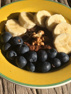 Una foto de Chía pudding con frutas & nueces #fit