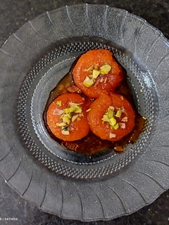 ரவா ஜாமூன்(rava jamoon recipe in tamil) செய்முறை முக்கிய புகைப்படம்