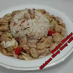 A picture of Chicken Chop Suey With Fried Rice.