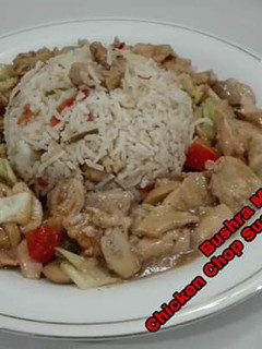 A picture of Chicken Chop Suey With Fried Rice.