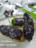 Eclair Klepon toping Coklat Kelapa
