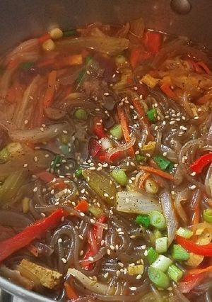 A picture of Veggie rich Sour & Spicy beef glass noodle soup 蔬菜版牛肉酸辣汤.