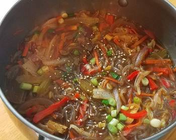 Easy Fast Cooking Veggie rich Sour  Spicy beef glass noodle soup  Practical Delicious