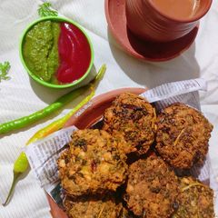 A picture of Methi chana daal vada.