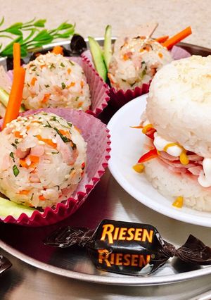Hình của món Rice burger & rice balls.