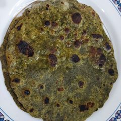 A picture of Palak paratha.