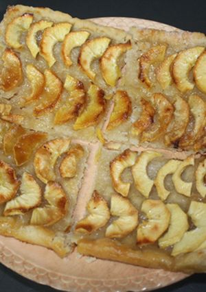 Foto principal de Coca de manzana con masa casera