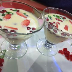 A picture of Fruit custard.