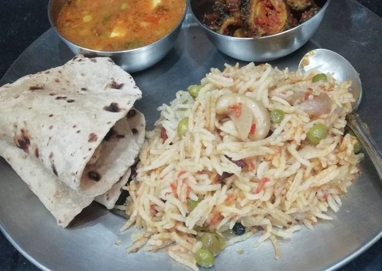 Pea curry Pulao Karela and chapati