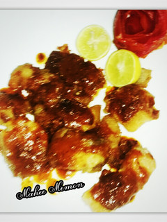 A picture of Fish fry with sauce.