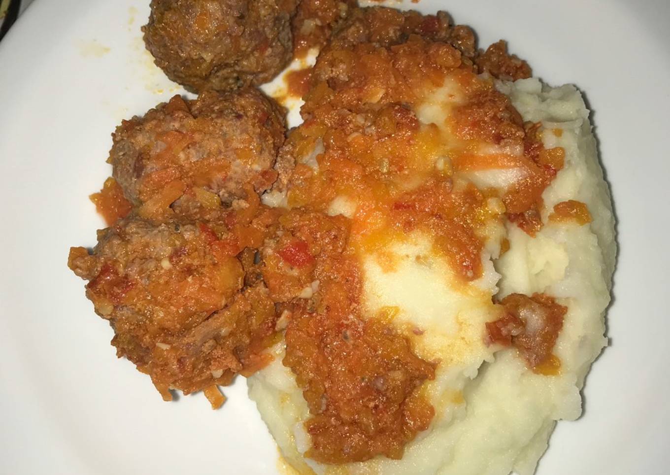 Albondiguitas saladas con puré; delicia total!!!