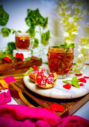 প্রোমেগ্রেনেট রোজ কোল্ড ব্রিউ(Pomegranate Rose cold brew recipe in Bengali) রেসিপির প্রধান ছবি