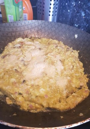 Una foto de Tortilla de verduras con champiñones