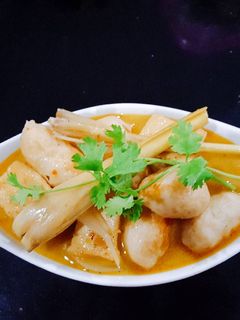 Hình của món Cá viên phô mai cà ri đậu hủ.