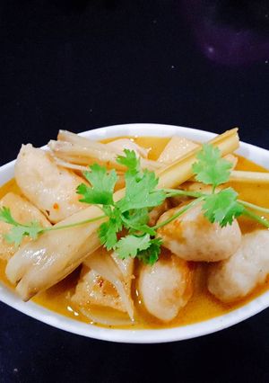 Hình của món Cá viên phô mai cà ri đậu hủ.