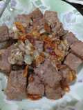Saikoro steak dengan spaghetti