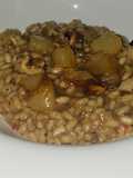 Risotto de pera caramelizada y nueces con salsa de trufa
