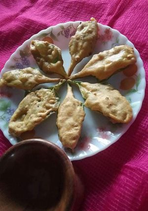 A picture of Palak leafy pakoda.