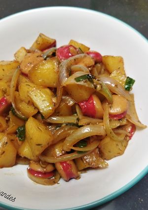 Foto resep Tumis Kentang dan Sosis | Menu 2 Bahan