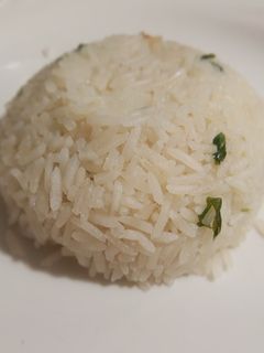 Una foto de Arroz con sabor a camarones