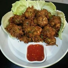 A picture of Cabbage Pakora😍😋.