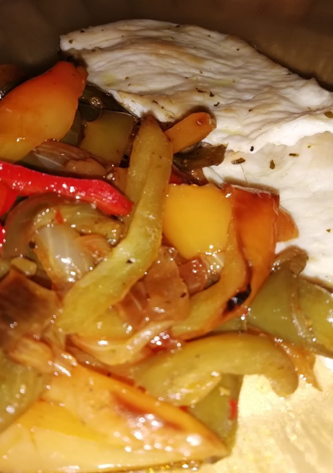 Una foto de Filete de pollo con pimientos de tres colores a la plancha!