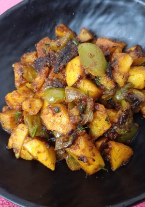 A picture of Aloo Shimla mirch without onion garlic.
