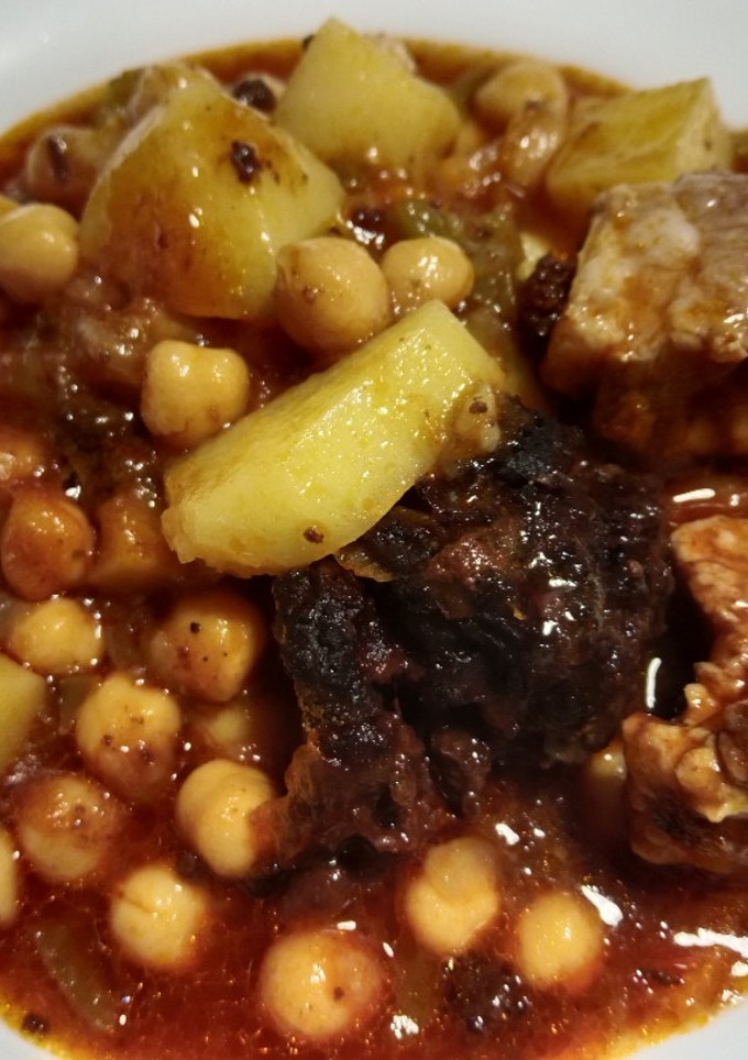 Una foto de Cocido de garbanzos