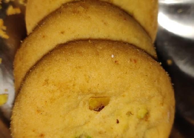 Eggless pistachio cookies without oven