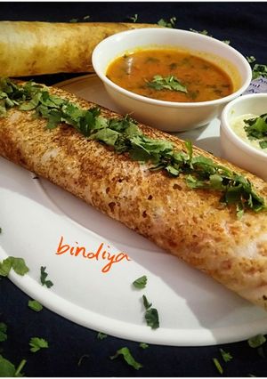 ચીઝ ગાર્લીક રવા ઢોસા (Cheese Garlic Rava Dosa Recipe in Gujarati) રેસીપી મુખ્ય ફોટો