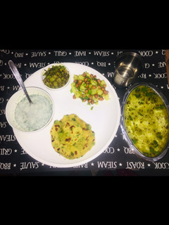 नवरात्रि व्रत थाली (Navratri Vrat thali recipe in hindi) रेसिपी मुख्य फोटो