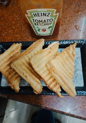 प्याज टमाटर चीज़ सैंडविच (Pyaz tamatar cheese sandwich recipe in hindi) रेसिपी मुख्य फोटो