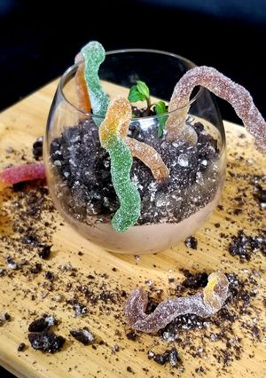 A picture of Dirt cups.